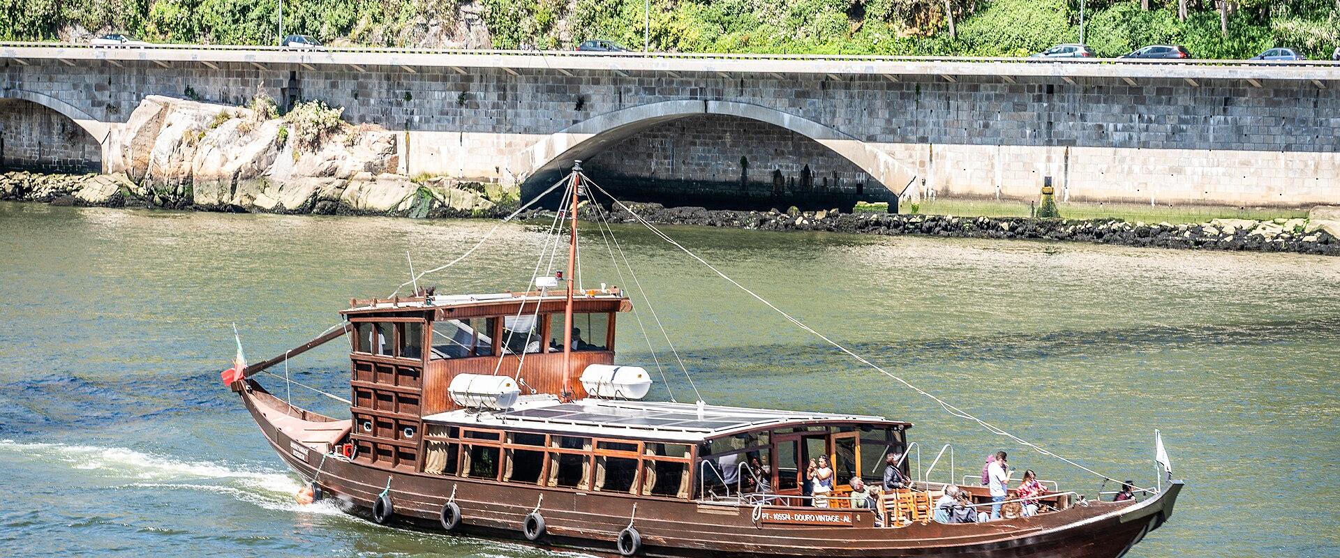 Scenic Douro River Cruises On Traditional Rabelo Boats