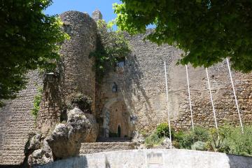 Castle walls of the Pousada do Castelo in Óbidos