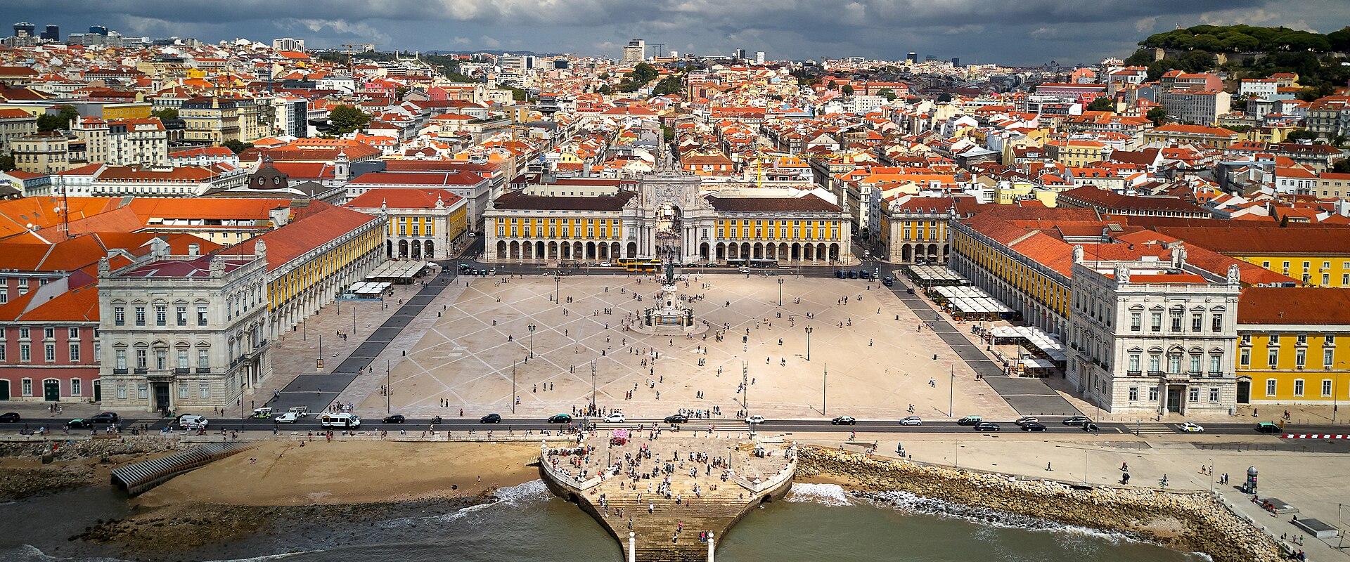 Praça Do Comércio (Main Square)