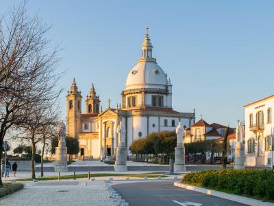 Santuário do Sameiro and its domed church above Braga