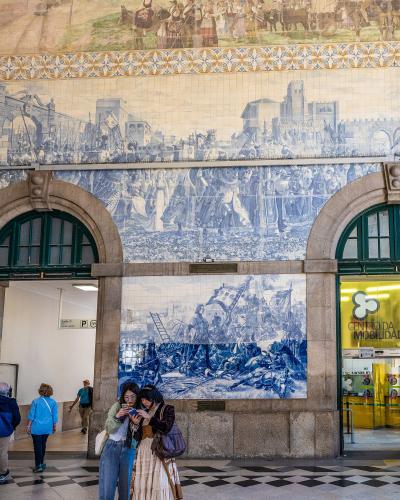 Azulejo panels covering the entrance hall of Sao Bento railway station, Porto