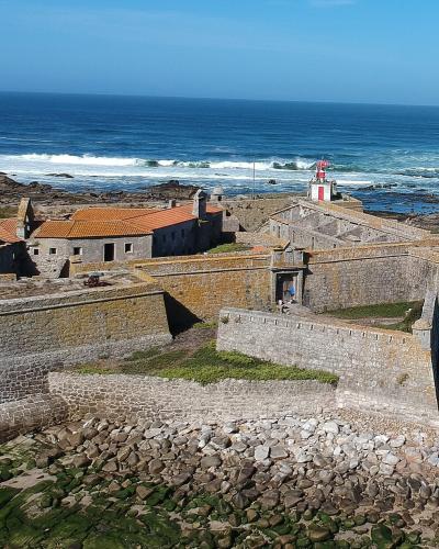 The Forte da Ínsua on its rocky islet off the coast at Moledo