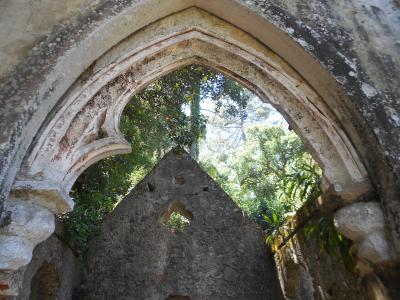 Gothic arch of the chapel ruin in Monserrate Park, Sintra
