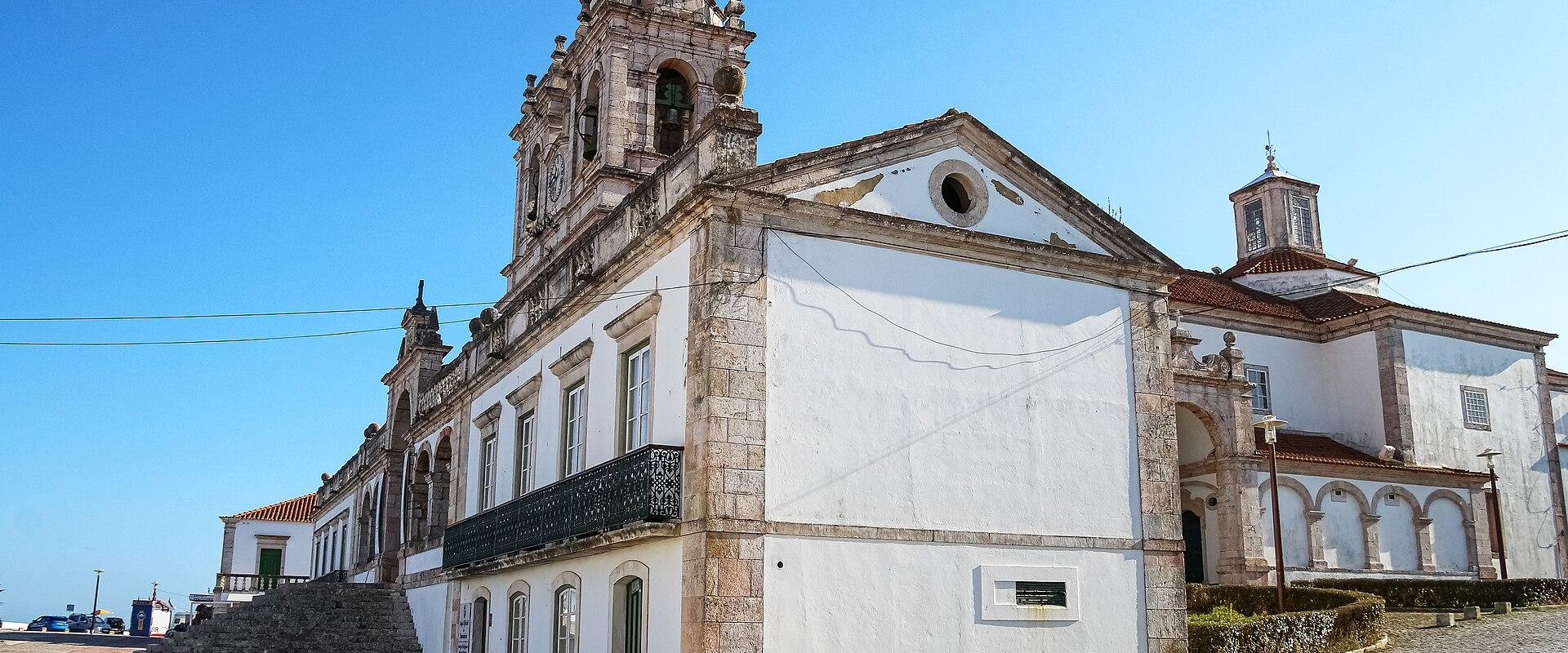Santuário de Nossa Senhora da Nazaré on the square at Sítio
