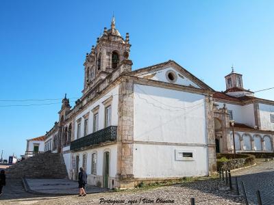 Santuário de Nossa Senhora da Nazaré on the square at Sítio