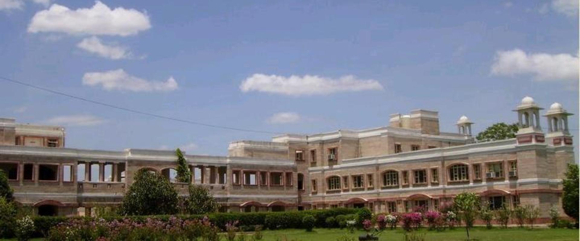 Indian Institute of Tourism and Travel Management (IITTM), Gwalior - panoramio - Gyanendrasinghchauha…